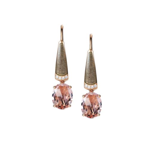 Diamant-besetzte Gold-Ohrringe mit hellgrau emailliertem Guilloche und rosa Turmalin