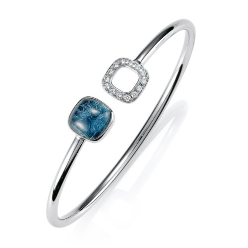Gold bracelet with diamonds and blue gemstone