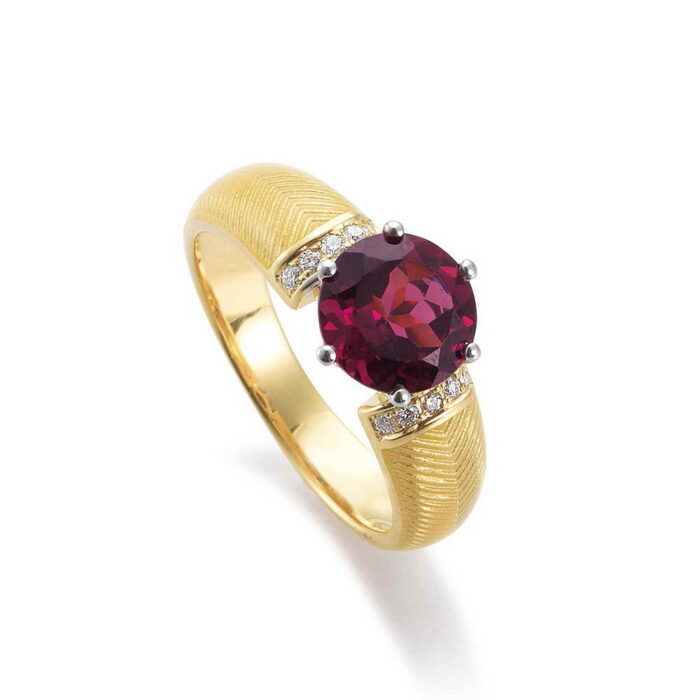 Gold Ring with Rhodolite, diamonds and enamelled guilloche