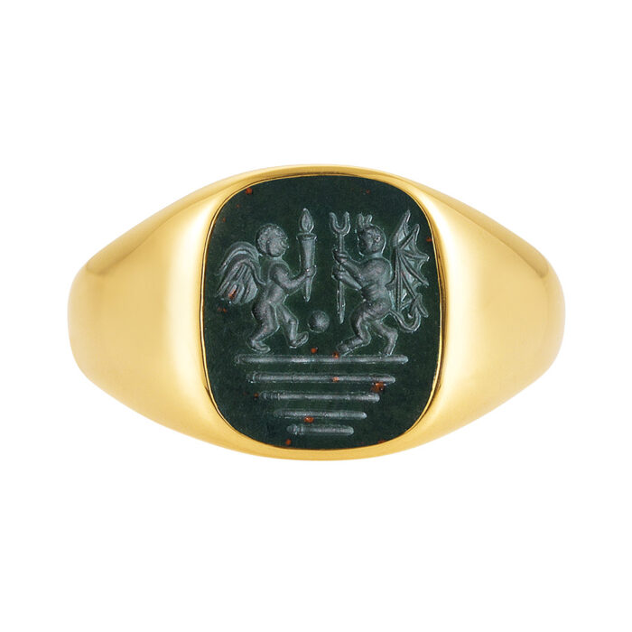 Siegelring rechteckig mit gerundeten Seiten aus Gelbgold mit grünem Stein 13,3 x 11,5 / 14,0 mm Handgravur Engelchen und Teufel Draufsicht