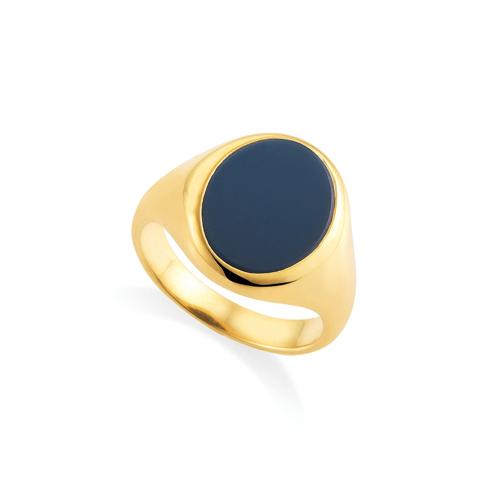 Yellow gold signet ring with oval and blue onyx 13,5 x 10,5 mm - without engraving Bird's eye view from the left