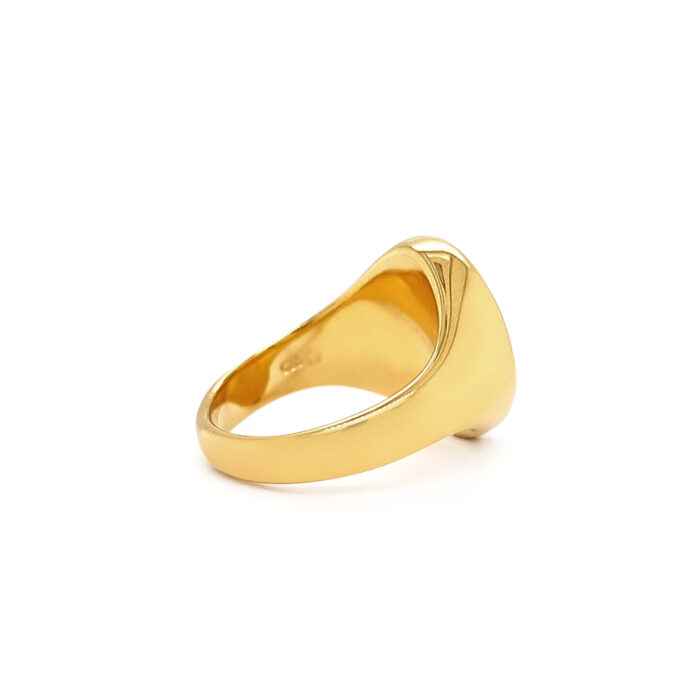 Yellow gold oval signet ring 13.5 x 10.5 mm - without engraving Side view from right