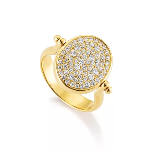 Oval signet ring, yellow gold, diamonds