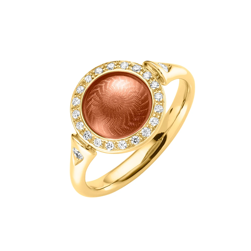 Ring Candy aus Gelbgold mit rundem, leicht gewölbtem Kopf, rosafarbener Emaille im Windmühlenmuster und 22 Brillanten, Durchmesser 12,2 mm.