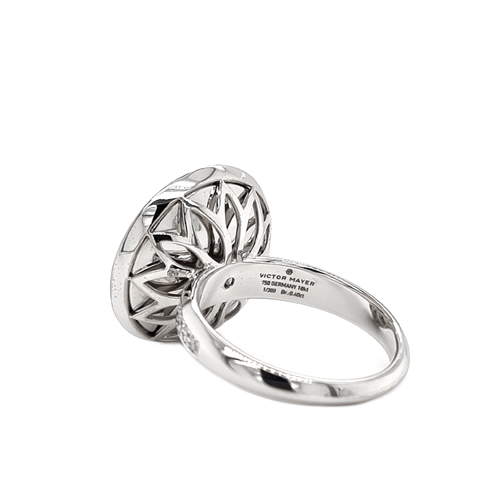 Trance ring in white gold with concave translucent tahiti-grey enamel over windmill guilloché and a surrounding diamond circle, diameter 18.4 mm.