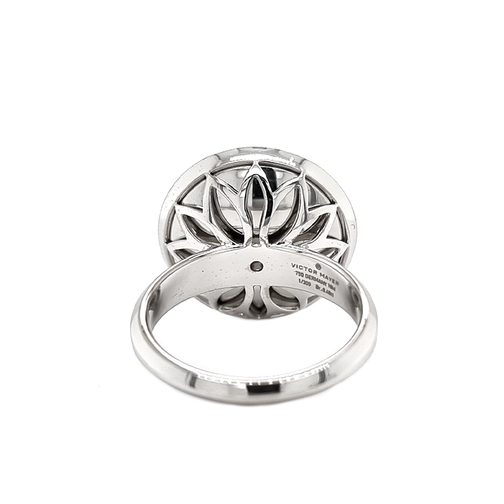Trance ring in white gold with concave translucent tahiti-grey enamel over windmill guilloché and a surrounding diamond circle, diameter 18.4 mm.