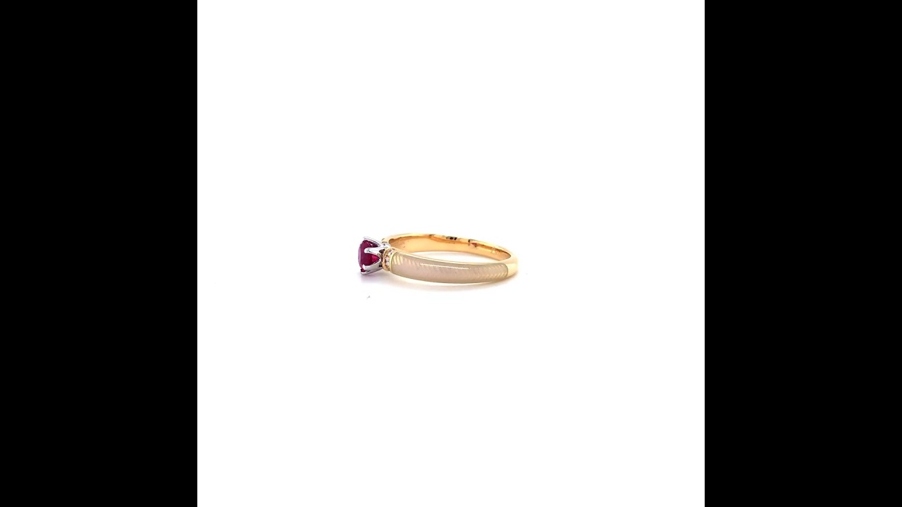 Ring Solitaire, 750/- yellow gold, opalescent white enamel, ruby , 6 diamonds V1761/OP/02/00/10454.