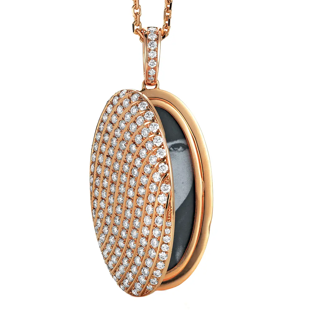 Medaillon aus Roségold mit Brillanten