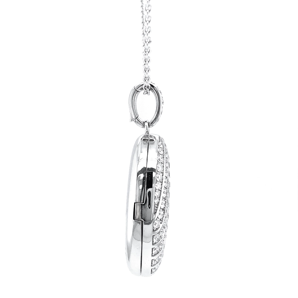 Locket necklace in white gold and diamonds