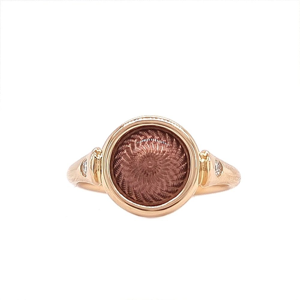 Ring Candy aus Roségold mit rundem, leicht gewölbtem Kopf, purpurfarbene Emaille im Windmühlenmuster und 2 Brillanten, Durchmesser 11 mm.