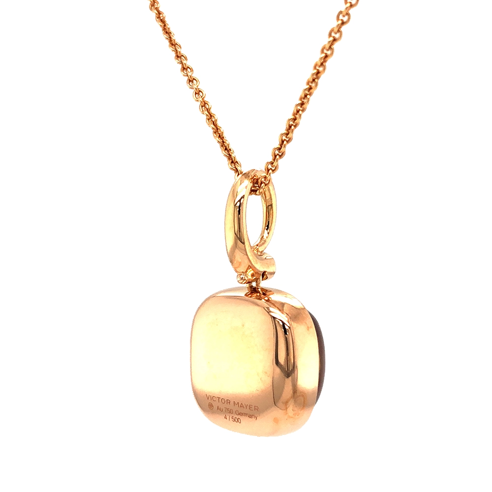 Era Anhänger aus Roségold mit kissenförmigem Goldcitrin-Cabochon 10 × 10 mm, einem gelben durchscheinenden Edelstein über einem feinen Guilloché-Wellenmuster