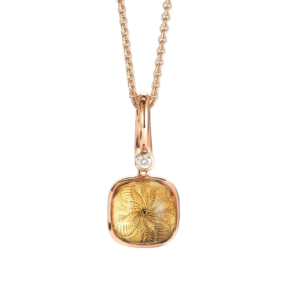 Era Anhänger aus Roségold mit kissenförmigem Goldcitrin-Cabochon 10 × 10 mm, einem gelben durchscheinenden Edelstein über einem feinen Guilloché-Wellenmuster