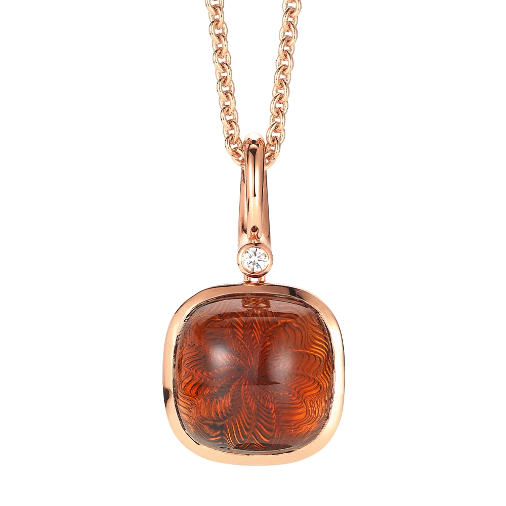 Era Anhänger aus Roségold mit kissenförmigem Madeira Citrin-Cabochon 14 x 14 mm, einem roten durchscheinenden Edelstein über einem feinen Guilloché-Wellenmuster